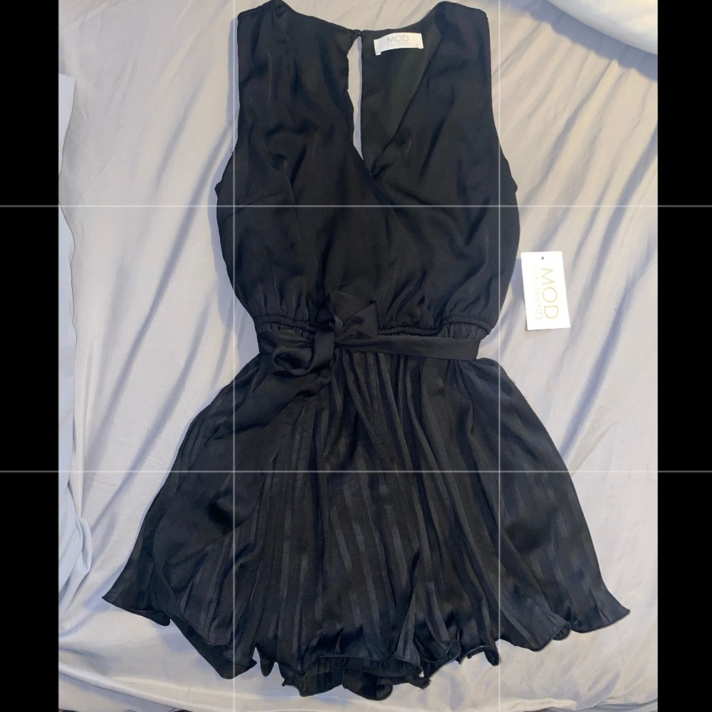 MOD ON TREND Pleated Wrap Romper NEW